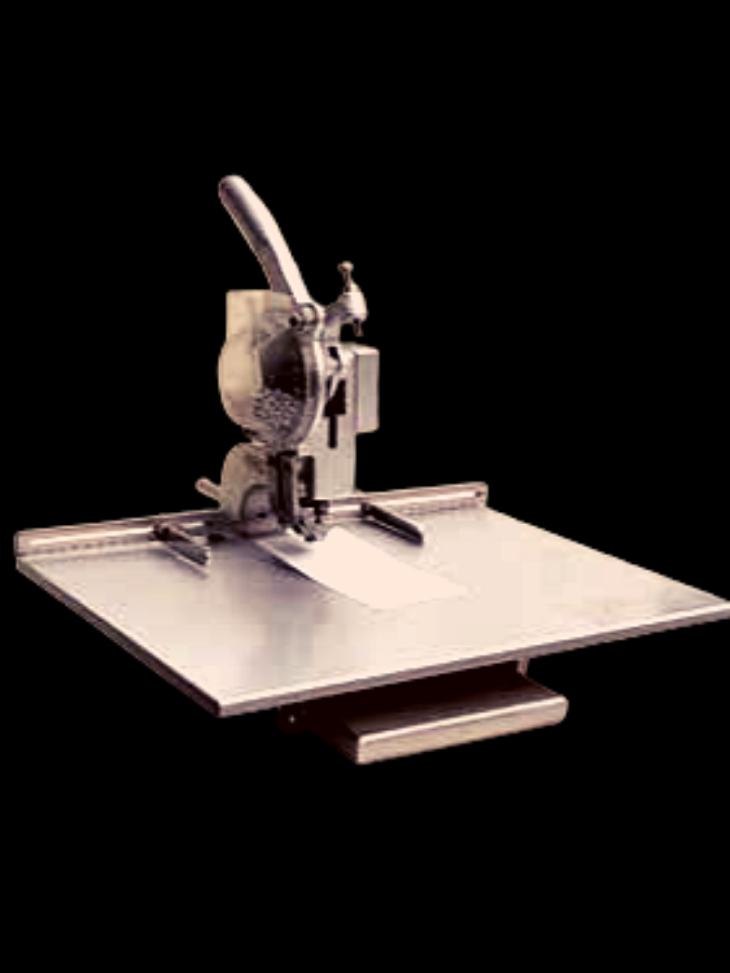 Eyeleting machine outlet